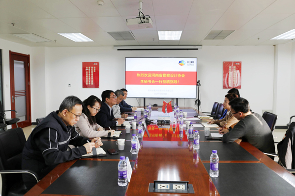李軍五會(huì)見河南省勘察設(shè)計(jì)協(xié)會(huì)秘書長(zhǎng)李帥敏.jpg
